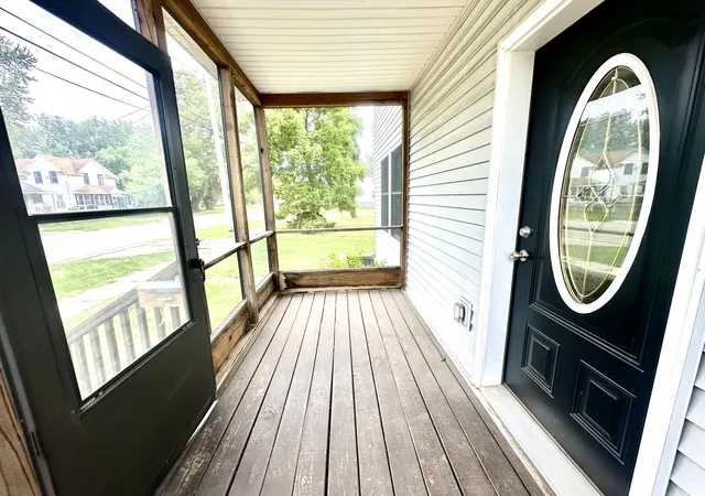 Photo 4 of Single family home for sale at 1705 N Westnedge Ave, Kalamazoo, MI 49007 | MLS# 66026046721 | Listing updated on 2026-09-16
