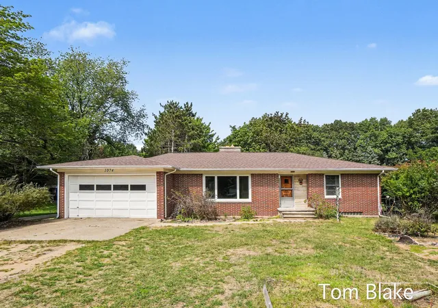 Photo 1 of Sale Pending at 1074 Hendrick Rd, Norton Shores, MI 49441 | MLS# 71026046729 | Listing updated on 2026-09-13