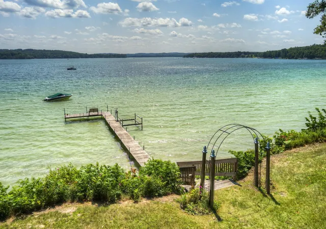 Photo 2 of Single family home for sale at 3706 N Manitou Trl, Leland, MI 49654 | MLS# 78080073171 | Listing updated on 2026-09-05