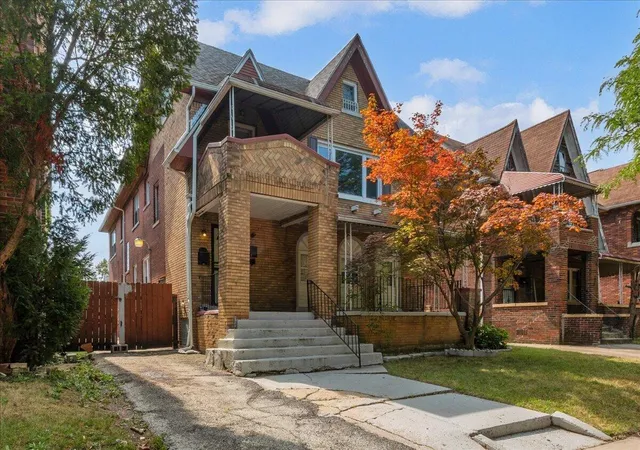 Listing Photo 3 - Condo for sale in building located at 3275 Webb St, Detroit, MI 48219