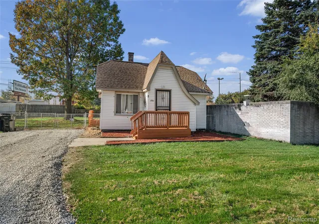 Photo 1 of Single family home for sale at 8701 Lanewood St, Westland, MI 48185 | MLS# 20261070852 | Listing updated on 2026-10-29