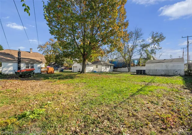 Photo 3 of Single family home for sale at 8701 Lanewood St, Westland, MI 48185 | MLS# 20261070852 | Listing updated on 2026-10-29