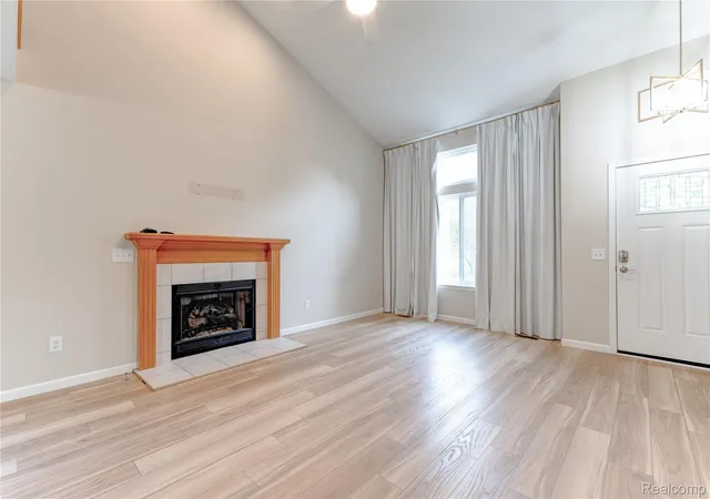 Photo 4 of Single family home for sale at 487 Glenn Ct, Lake Orion, MI 48362 | MLS# 20261070857 | Listing updated on 2026-09-14