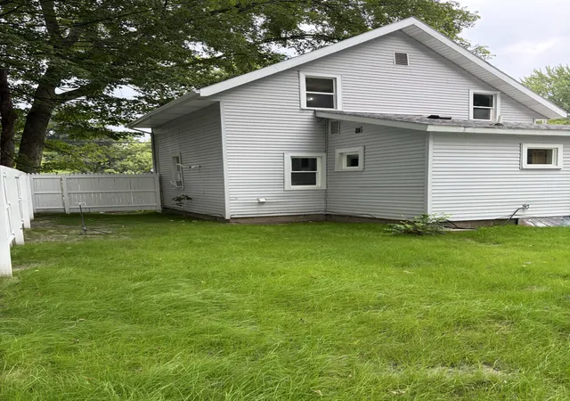 Photo 3 of Single family home for sale at 232 Pokagon St, Niles, MI 49120 | MLS# 69026046735 | Listing updated on 2026-09-09