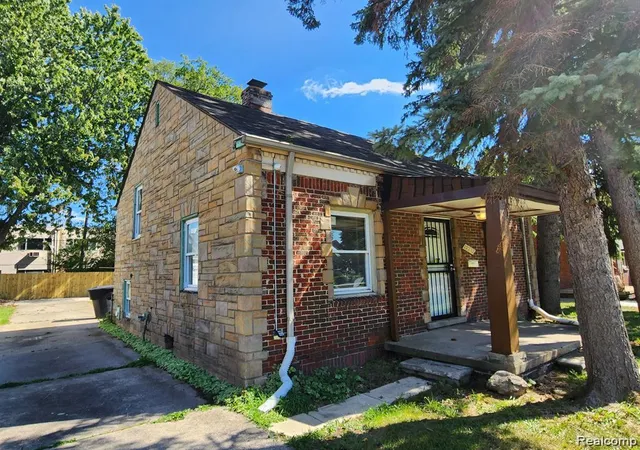 Photo 2 of Single family home for sale at 19212 Mackay St, Detroit, MI 48234 | MLS# 20261070861 | Listing updated on 2026-09-04