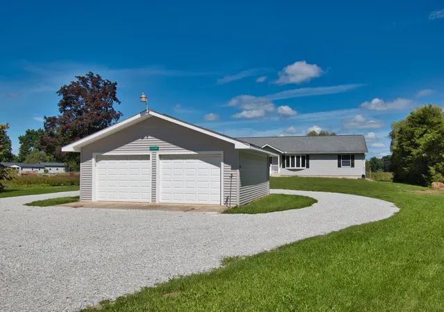 Photo 4 of Single family home for sale at 22244 US 12, Edwardsburg, MI 49112 | MLS# 69026046738 | Listing updated on 2026-09-08