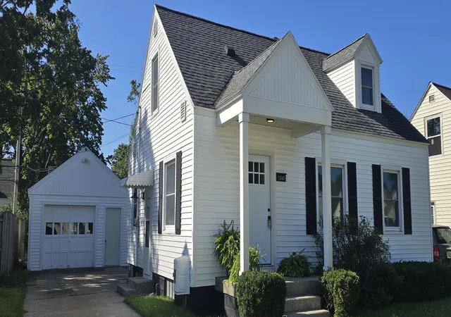 Photo 1 of Single family home for sale at 1349 W Summit Ave, Muskegon, MI 49441 | MLS# 71026046742 | Listing updated on 2026-09-11