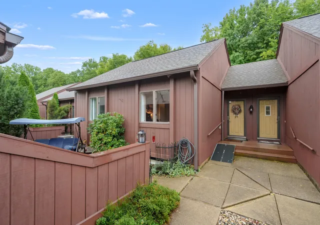 Photo 2 of Condo for sale at 6858 San Gabriel Dr, Kalamazoo, MI 49009 | MLS# 66026046741 | Listing updated on 2026-09-14