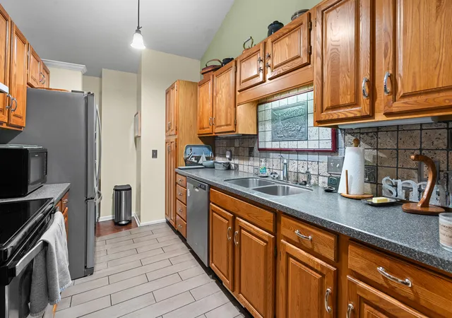 Photo 4 of Condo for sale at 6858 San Gabriel Dr, Kalamazoo, MI 49009 | MLS# 66026046741 | Listing updated on 2026-09-14