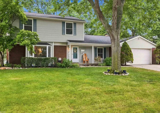 Photo 1 of Single family home for sale at 36724 Nantucket Ct, Clinton Township, MI 48035 | MLS# 58050220635 | Listing updated on 2026-09-04