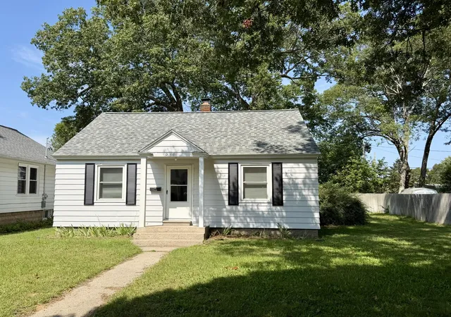 Photo 1 of Sale Pending at 1318 Catherine Ave, Muskegon, MI 49442 | MLS# 71026046744 | Listing updated on 2026-09-11