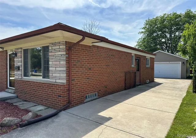 Photo 2 of Single family home for sale at 32415 Firwood Dr, Warren, MI 48088 | MLS# 20261070872 | Listing updated on 2026-09-17