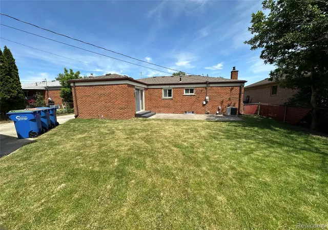 Photo 3 of Single family home for sale at 32415 Firwood Dr, Warren, MI 48088 | MLS# 20261070872 | Listing updated on 2026-09-17