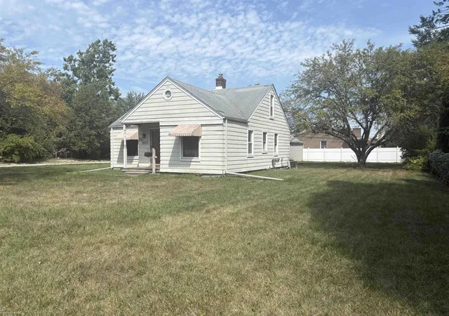 Photo 1 of Sale Pending at 19027 Collinson Ave, Eastpointe, MI 48021 | MLS# 58050220639 | Listing updated on 2026-09-08