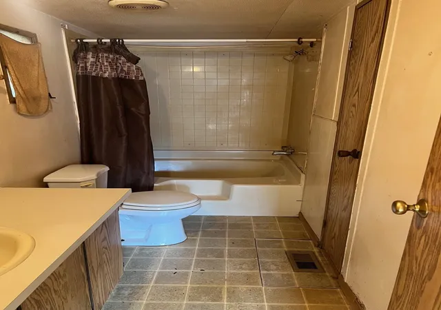 Photo 3 of Single family home for sale at 502 Hysell St, Clare, MI 48617 | MLS# 79080073174 | Listing updated on 2026-10-03