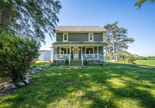 Photo 4 of Single family home for sale at 9644 E Deerfield Rd, Shepherd, MI 48883 | MLS# 79080073175 | Listing updated on 2026-09-18