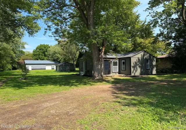 Photo 1 of Sale Pending at 5055 Lapeer Rd, Burton, MI 48509 | MLS# 20261070883 | Listing updated on 2026-09-09