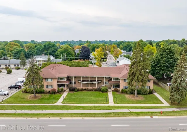Photo 3 of Condo for sale at 2377 Walton Blvd #17, Rochester Hills, MI 48309 | MLS# 20261070884 | Listing updated on 2026-09-03