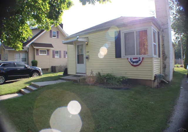 Photo 1 of Single family home for sale at 2307 N Carolina St, Saginaw, MI 48602 | MLS# 61050220646 | Listing updated on 2026-09-04