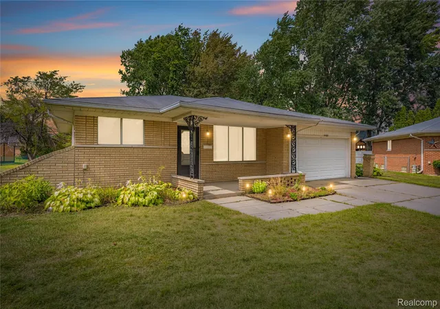 Photo 1 of Single family home for sale at 14707 Howell Ct, Sterling Heights, MI 48312 | MLS# 20261070890 | Listing updated on 2026-10-12