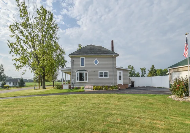 Photo 2 of Single family home for sale at 228 S Centennial Rd, Coldwater, MI 49036 | MLS# 62026046765 | Listing updated on 2026-09-02