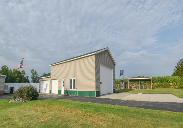 Photo 3 of Single family home for sale at 228 S Centennial Rd, Coldwater, MI 49036 | MLS# 62026046765 | Listing updated on 2026-09-02
