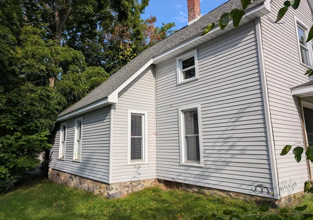 Photo 3 of Single family home for sale at 324 S East St, Cassopolis, MI 49031 | MLS# 69026046766 | Listing updated on 2026-09-03