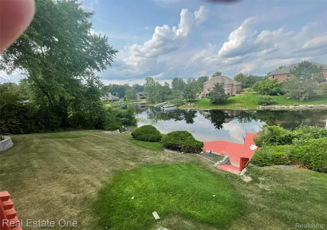 Photo 4 of Single family home for sale at 1910 Harwood Dr, Oxford, MI 48371 | MLS# 20261070896 | Listing updated on 2026-10-04