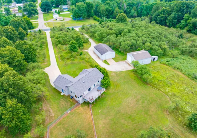 Photo 1 of Sale Pending at 50360 29 1/2 St, Antwerp Township Van Buren, MI 49079 | MLS# 66026046770 | Listing updated on 2026-09-11