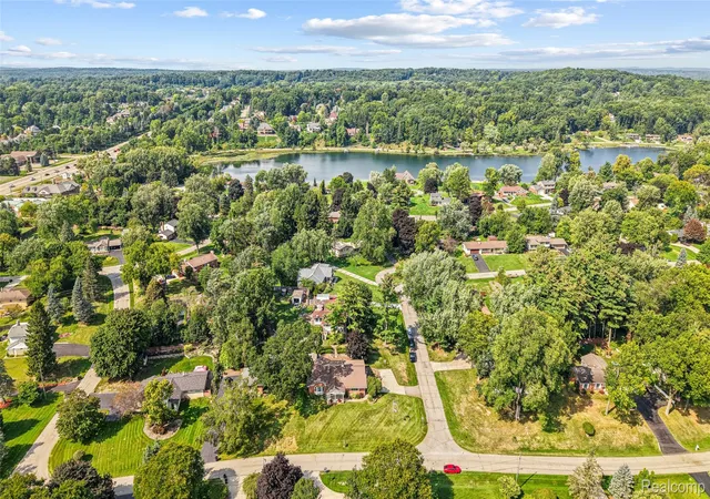 Photo 3 of Single family home for sale at 7510 Greene Hvn Dr, Clarkston, MI 48348 | MLS# 20261070897 | Listing updated on 2026-09-14