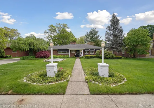 Photo 3 of Single family home for sale at 511 S Gulley Rd, Dearborn, MI 48124 | MLS# 20261070899 | Listing updated on 2026-09-03