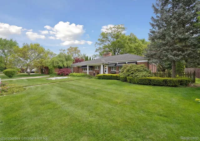 Photo 3 of Single family home for sale at 511 S Gulley Rd, Dearborn, MI 48124 | MLS# 20261070899 | Listing updated on 2026-09-03
