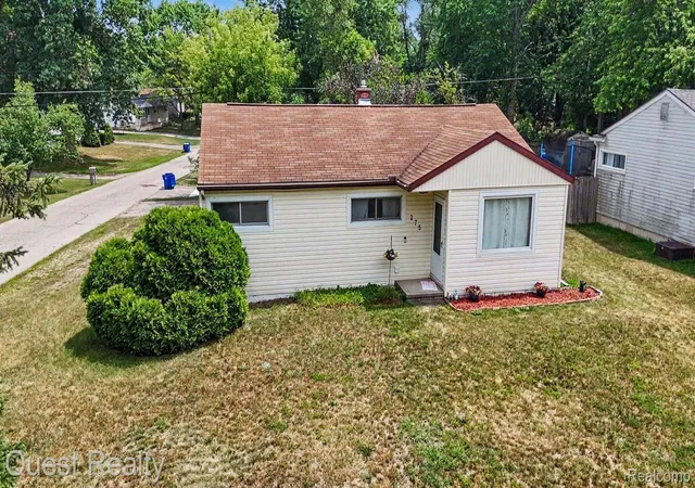 Photo 1 of Sale Pending at 275 Rivard Blvd, Waterford, MI 48327 | MLS# 20261070904 | Listing updated on 2026-10-05
