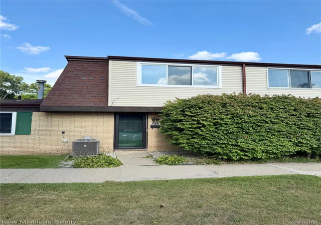 Condo for sale at 854 N Main St, Milford, MI 48381 | MLS# 20261070905