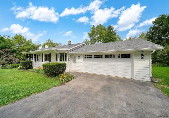 Photo 2 of Single family home for sale at 2787 Lenawee Hills Hwy, Adrian, MI 49221 | MLS# 56050220648 | Listing updated on 2026-09-14