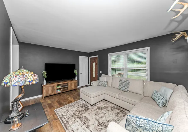 Photo 3 of Single family home for sale at 4240 E Commerce Rd, Commerce Township, MI 48382 | MLS# 81026046776 | Listing updated on 2026-10-05
