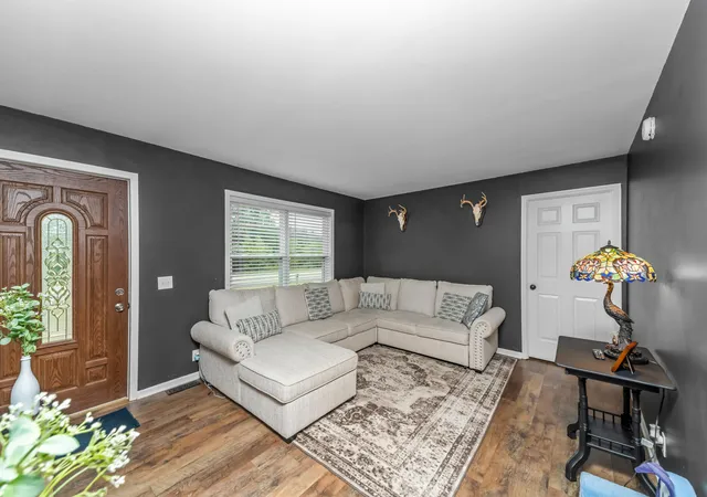 Photo 4 of Single family home for sale at 4240 E Commerce Rd, Commerce Township, MI 48382 | MLS# 81026046776 | Listing updated on 2026-10-05