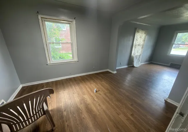 Photo 4 of Condo for sale at 8837 Evergreen Ave, Detroit, MI 48228 | MLS# 20261070915 | Listing updated on 2026-09-03