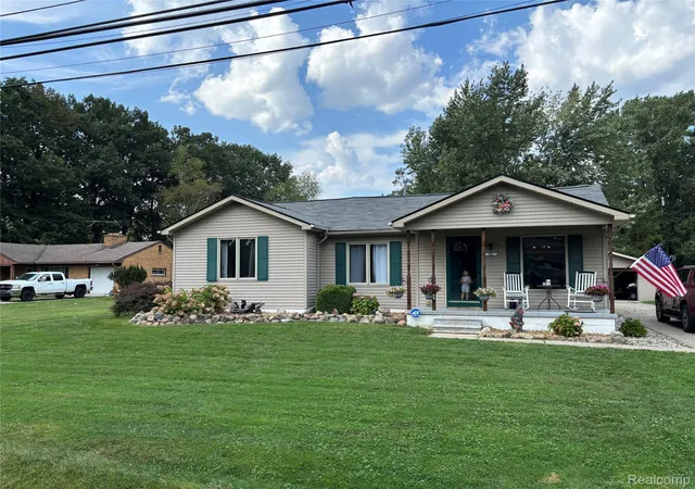 Photo 1 of Single family home for sale at 21601 Holly St, Clinton Township, MI 48035 | MLS# 20261070914 | Listing updated on 2026-09-04