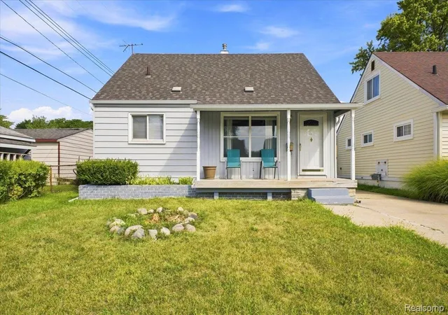 Photo 3 of Single family home for sale at 14801 Mona Ave, Warren, MI 48089 | MLS# 20261070923 | Listing updated on 2026-09-03