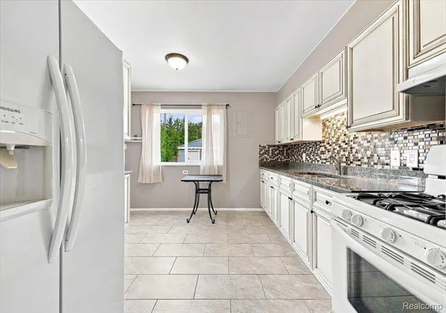 Photo 4 of Single family home for sale at 14801 Mona Ave, Warren, MI 48089 | MLS# 20261070923 | Listing updated on 2026-09-03