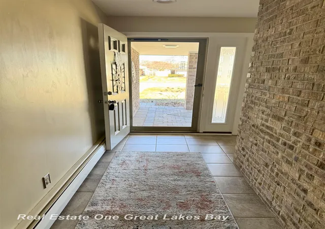 Photo 2 of Single family home for sale at 4749 Century Dr, Saginaw, MI 48638 | MLS# 61050220653 | Listing updated on 2026-09-17
