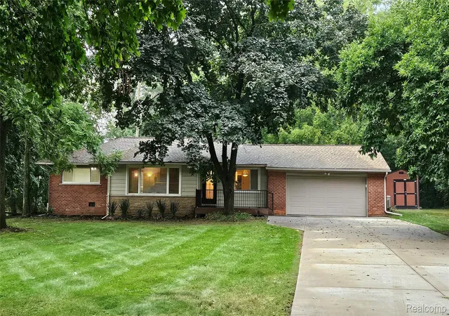 Photo 1 of Sale Pending at 24880 N Cromwell Dr, Franklin, MI 48025 | MLS# 20261070932 | Listing updated on 2026-09-08