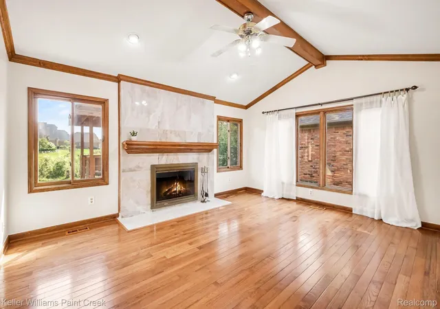 Photo 4 of Single family home for sale at 627 Parkland Dr, Rochester Hills, MI 48307 | MLS# 20261070937 | Listing updated on 2026-09-06