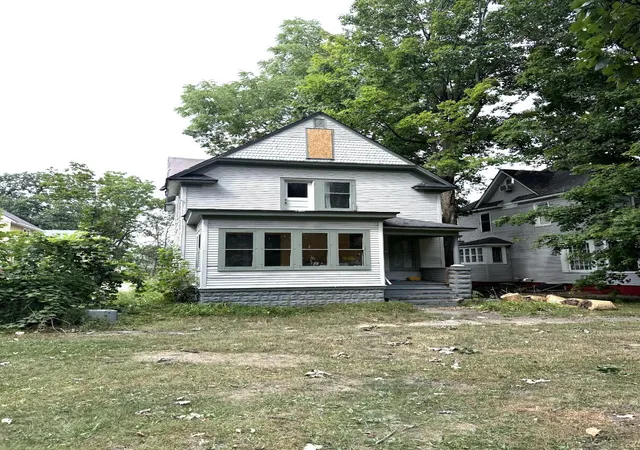 Photo 1 of Sale Pending at 430 Park Pl, Kalamazoo, MI 49001 | MLS# 66026046796 | Listing updated on 2026-09-18