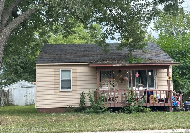 Single family home for sale at 611 Beach St, Mount Morris, MI 48458 | MLS# 20261070948