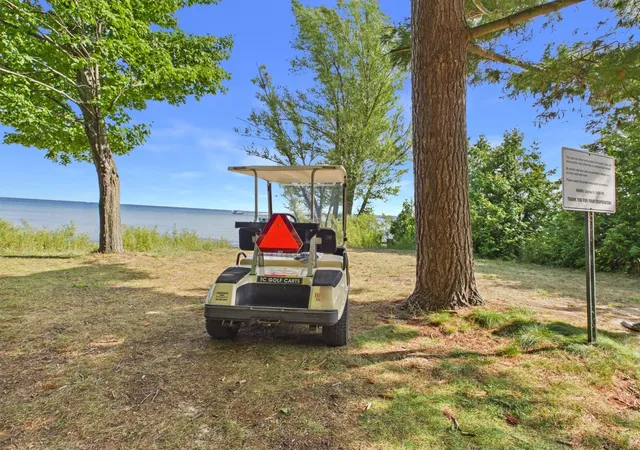 Photo 2 of Single family home for sale at 10189 N Shore Dr, Northport, MI 49670 | MLS# 78080073179 | Listing updated on 2026-09-10