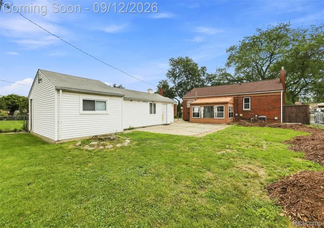 Photo 2 of Single family home for sale at 2950 Edsel St, Trenton, MI 48183 | MLS# 20261070955 | Listing updated on 2026-09-12