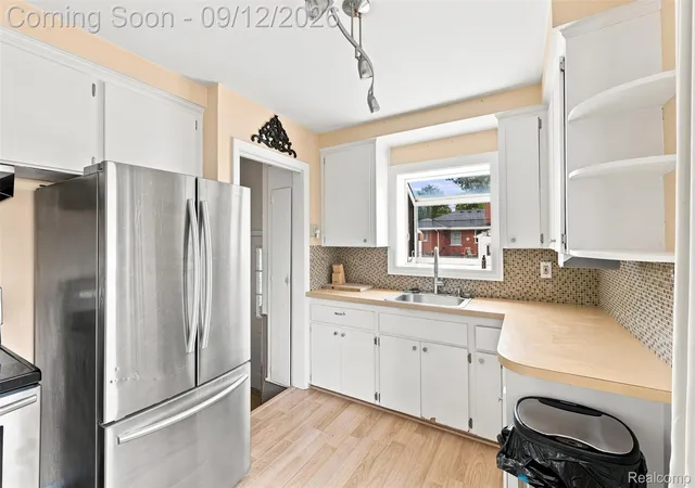 Photo 2 of Single family home for sale at 2950 Edsel St, Trenton, MI 48183 | MLS# 20261070955 | Listing updated on 2026-09-12