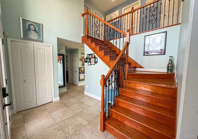 Photo 4 of Single family home for sale at 36680 Cecilia Dr, Sterling Heights, MI 48312 | MLS# 20261070959 | Listing updated on 2026-09-14